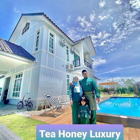 Tea Honey Luxury Villa Malacca Bagian luar foto