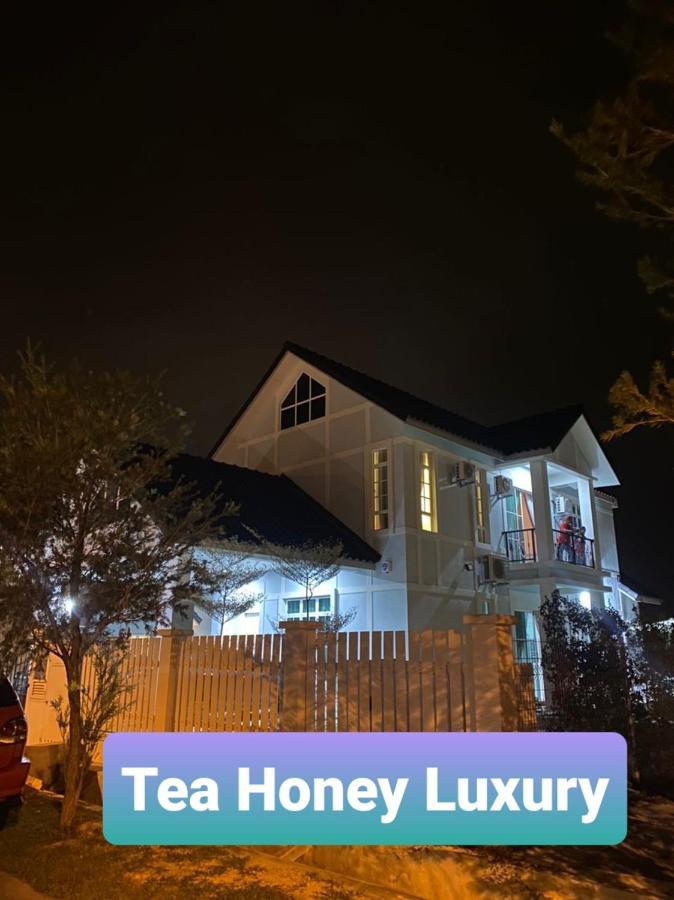 Tea Honey Luxury Villa Malacca Bagian luar foto