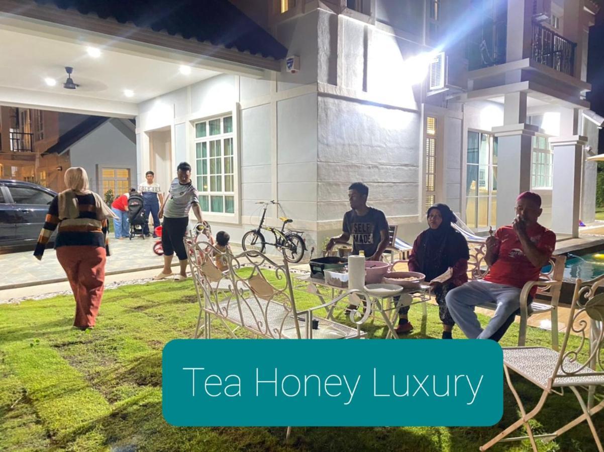 Tea Honey Luxury Villa Malacca Bagian luar foto